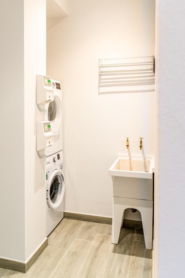 Four Rooms Hostel Lugo Exteriör bild