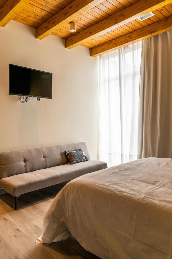 Four Rooms Hostel Lugo Exteriör bild